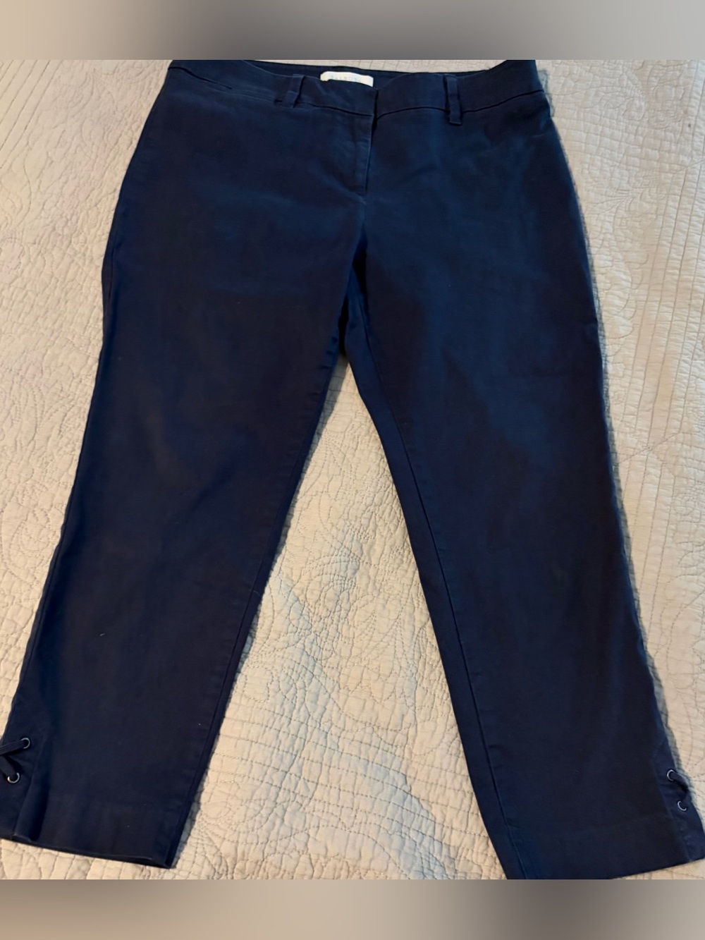 Talbots Petite Navy capri length Trousers. Rope embellishment. Size 20P. VGUC.